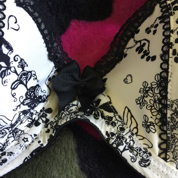 VS Sexy Little Things Underwire, push-up print bra - Picture 11 of 12